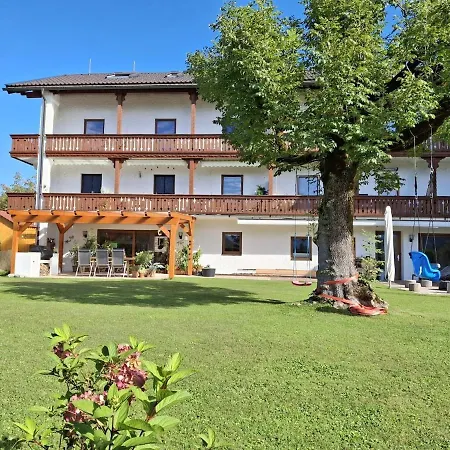 Haus Schoenblick Апартаменты