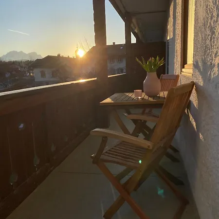 Haus Schoenblick 1 *